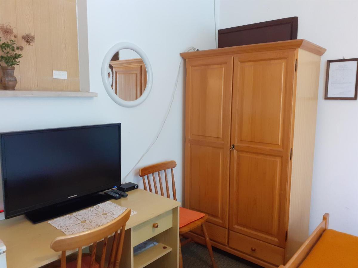 Apartment Simunec Malinska Ngoại thất bức ảnh